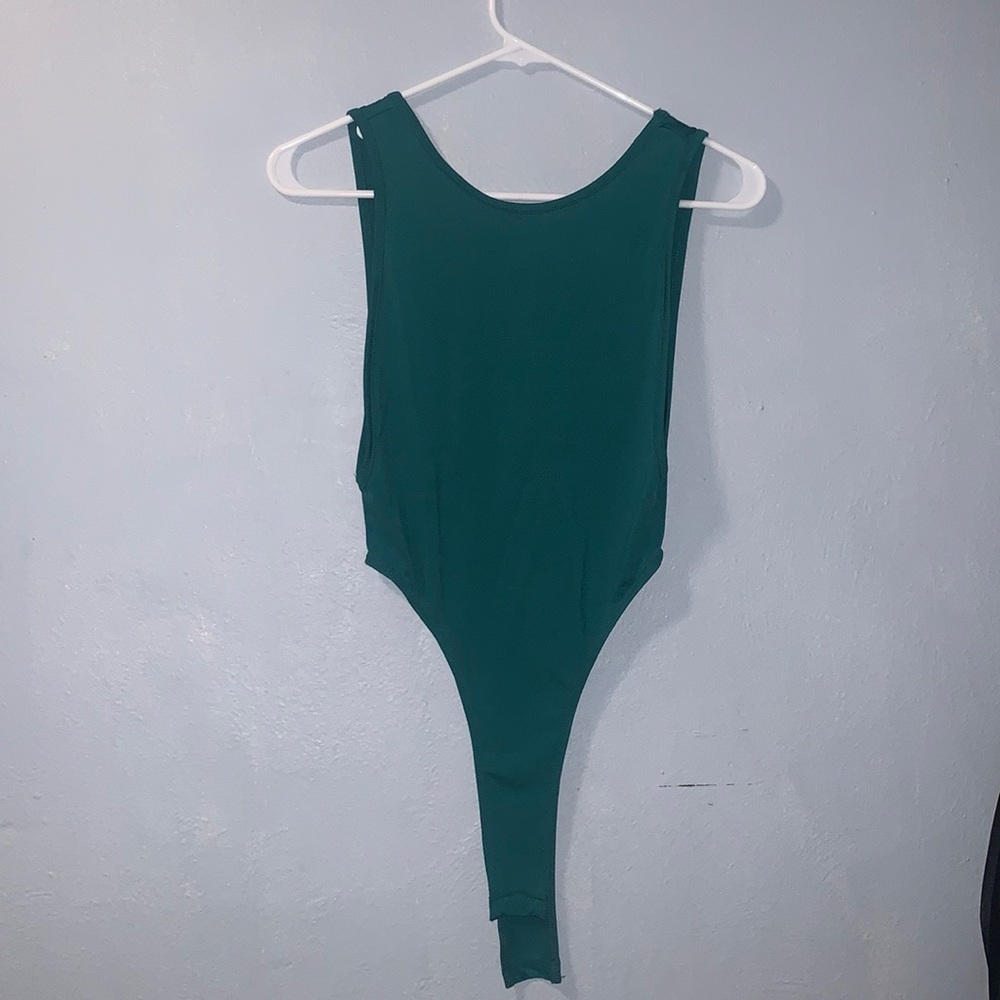 ✨ green side boob cut bodysuit